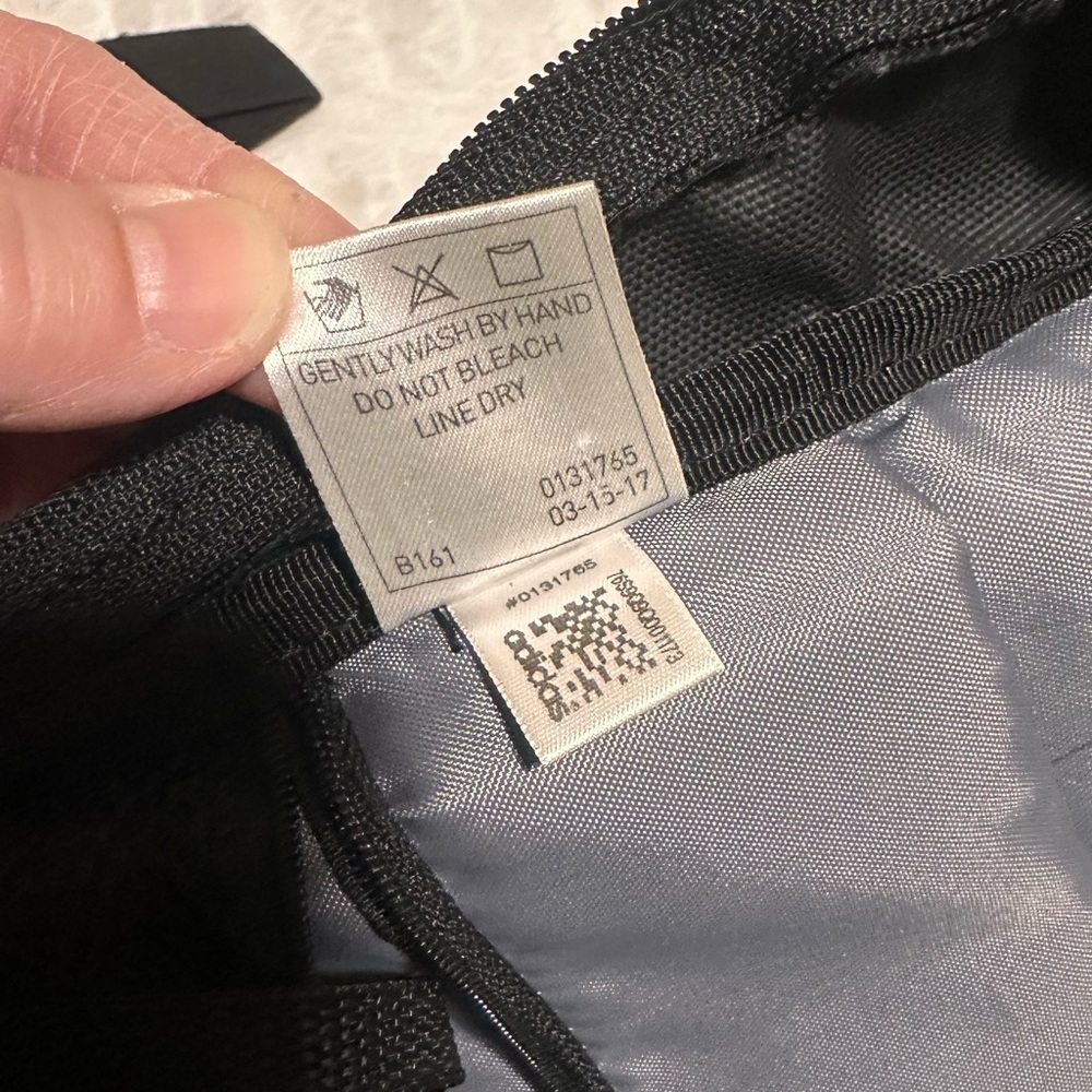 Adidas back pack - Picture 6 of 7